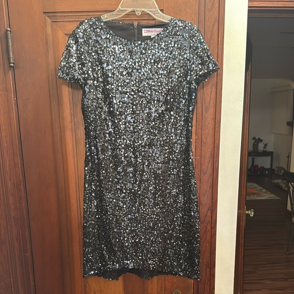 Chic Black Sequin Dress